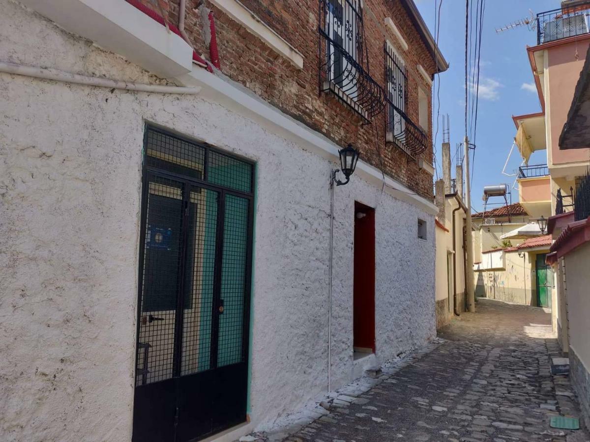 Private Apartment Elbasan Historic Center Luaran gambar