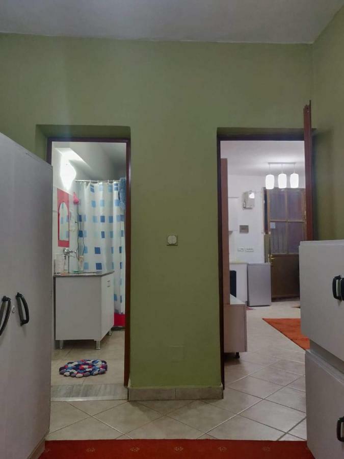 Private Apartment Elbasan Historic Center Luaran gambar