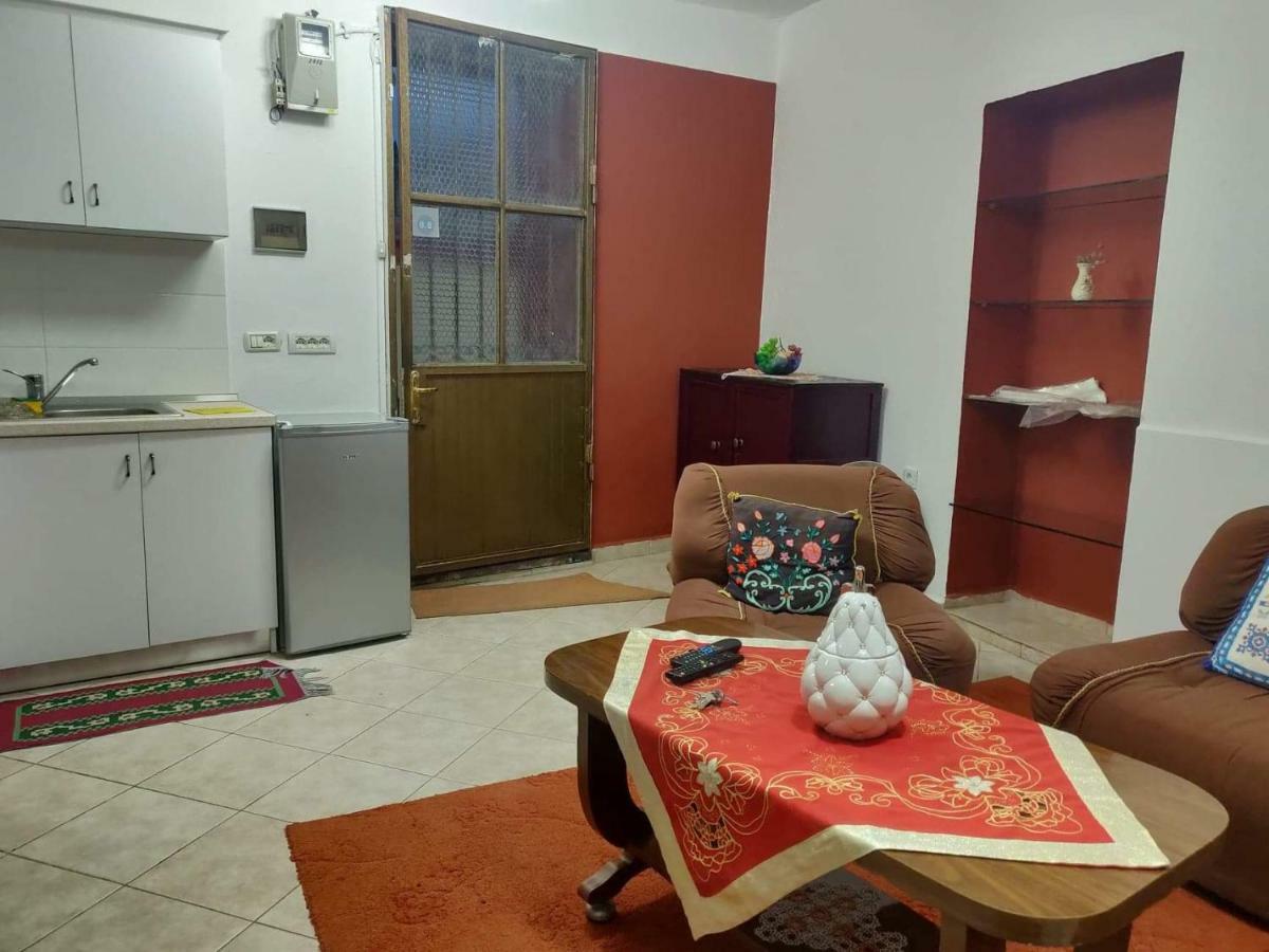 Private Apartment Elbasan Historic Center Luaran gambar